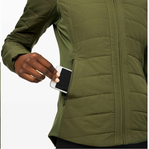 $228 Lululemon Another Mile Jacket Size 4 - Picture 8 of 17